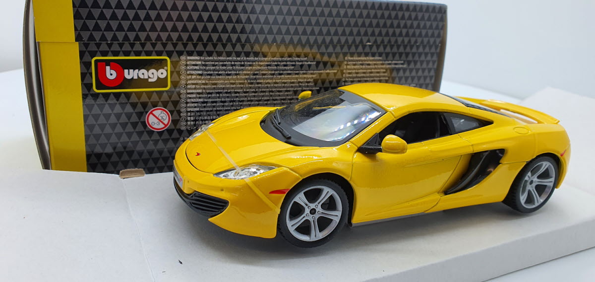 Bburago 1:24 W/B Mclaren Mp4-12C - Yellow